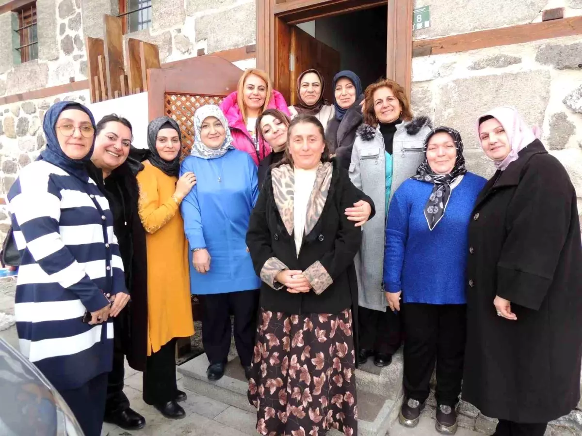 Erzurum\'da Anneler İçin Madde Bağımlılığına Karşı Eğitim Programı