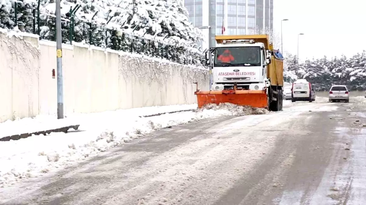 Ataşehir Belediyesi Kışa Hazır: Kar ve Buzlanmaya Karşı Önlemler Alındı