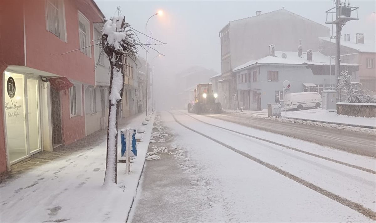 Bilecik\'te Kar Yağışı Etkili Oluyor
