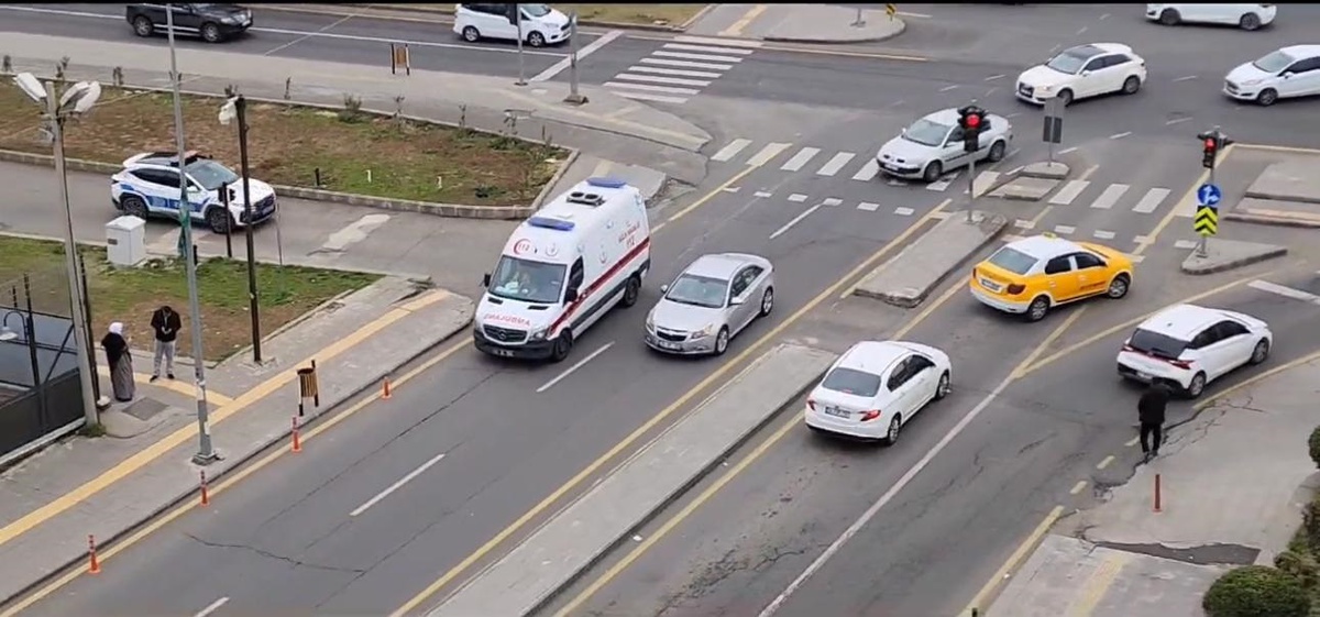Diyarbakır\'da Eşi Tarafından Darbedilen Kadını Ambulansla Takip Eden Öfkeli Koca