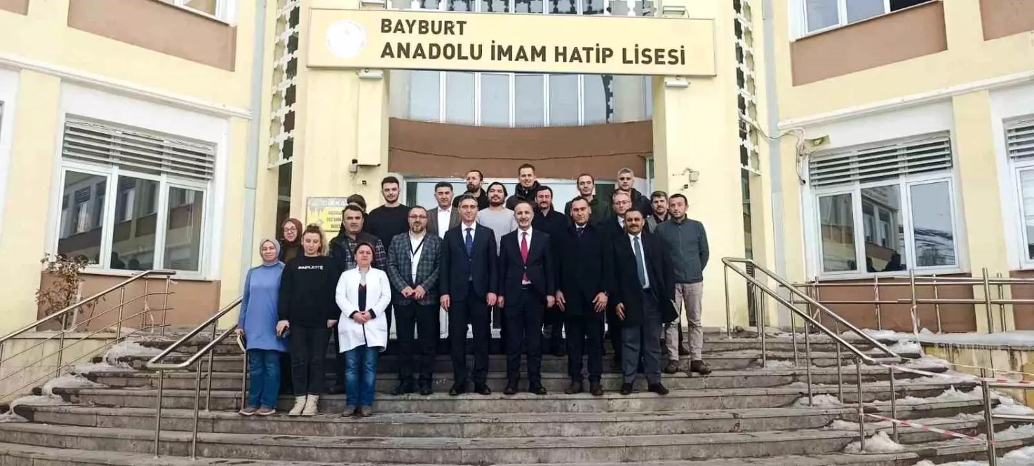 Oğuzhan Özkan Bayburt İmam Hatip Lisesini Ziyaret Etti