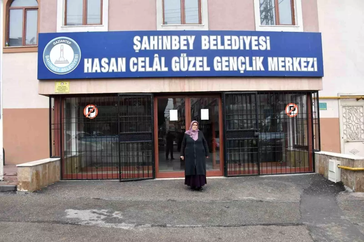 65 Yaşındaki Fatma Çapır, Dikiş Kursuyla Yeniden Görmeye Başladı