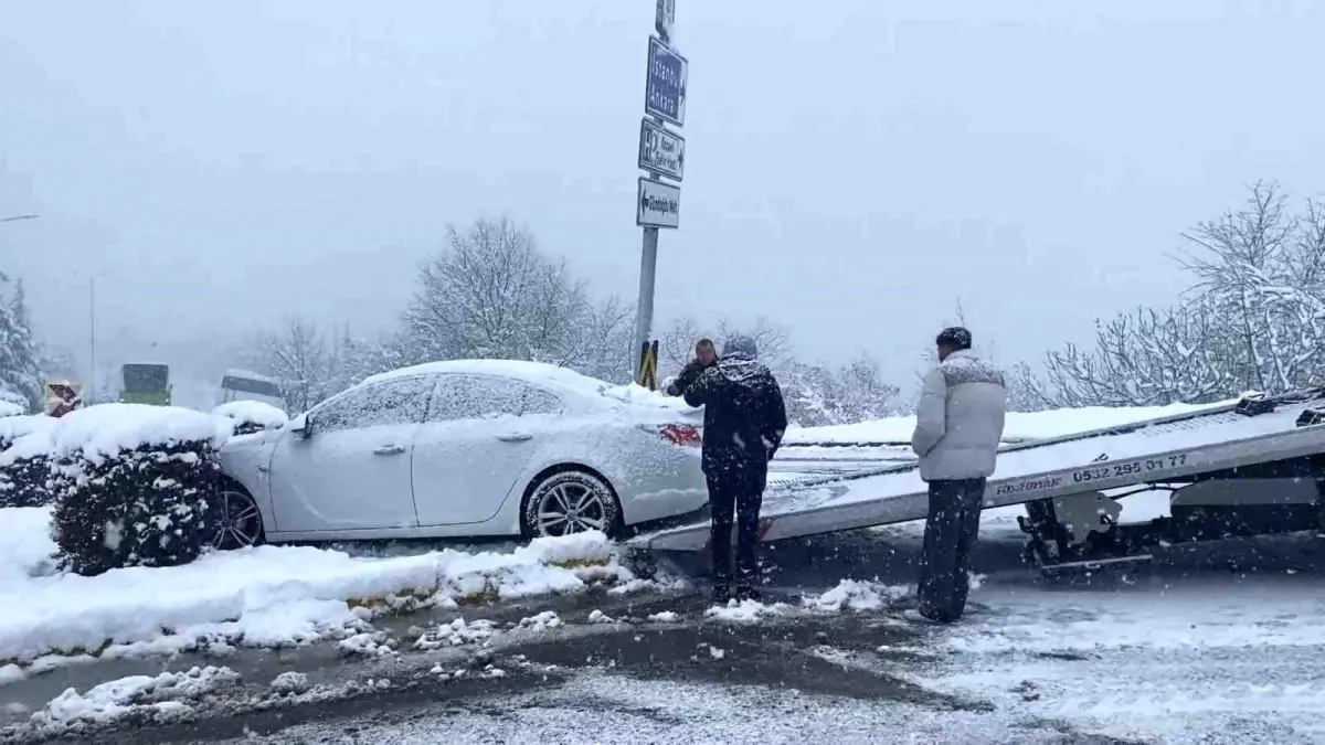 Kocaeli\'de Kar Yağışı Nedeniyle Eğitime Ara Verildi