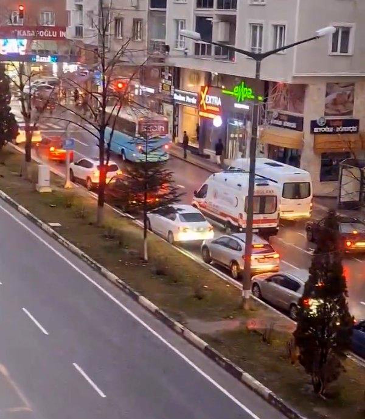Kütahya\'da Ambulansa Duyarlı Yol Verme