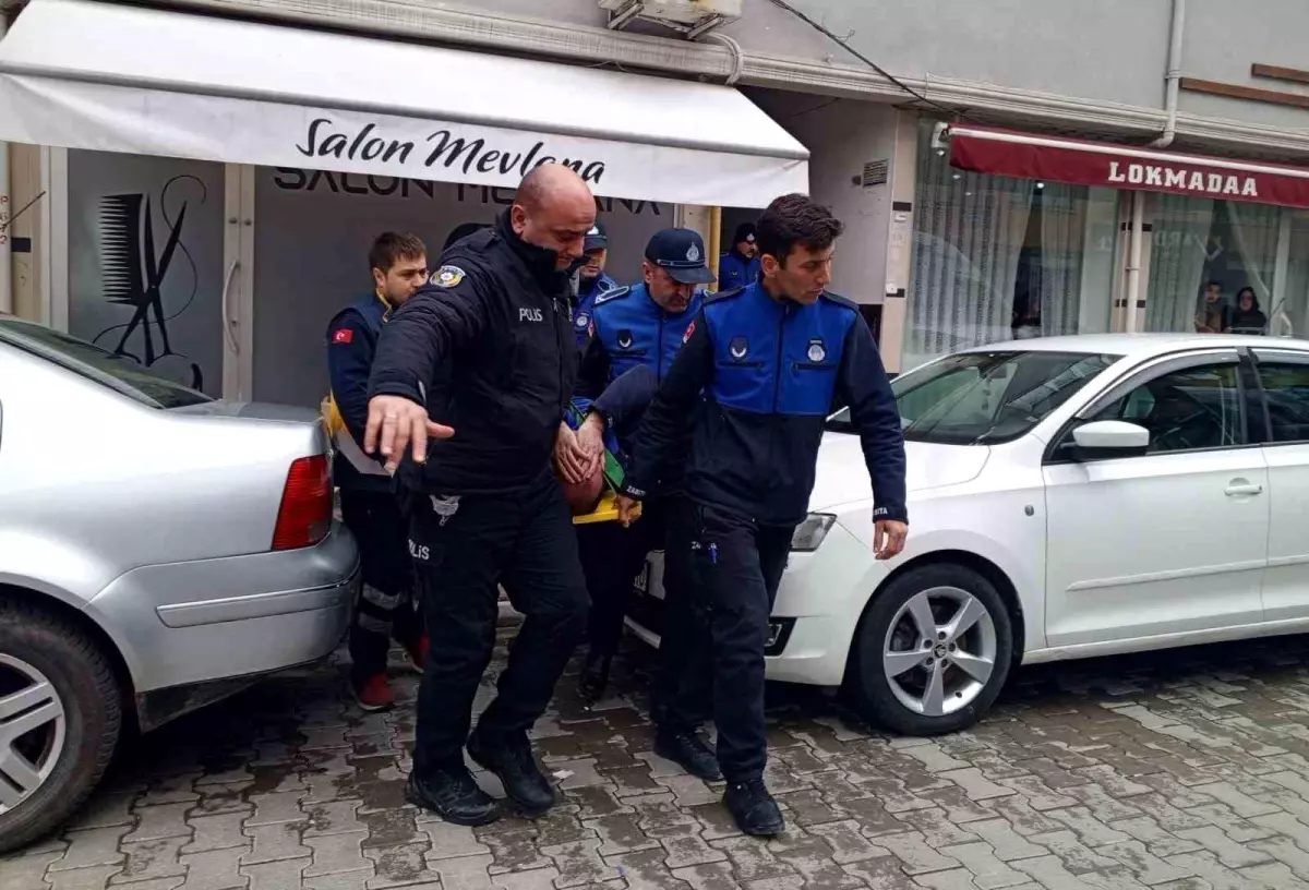 Samsun\'da Merdivenden Düşen Zabıta Memuru Yaralandı