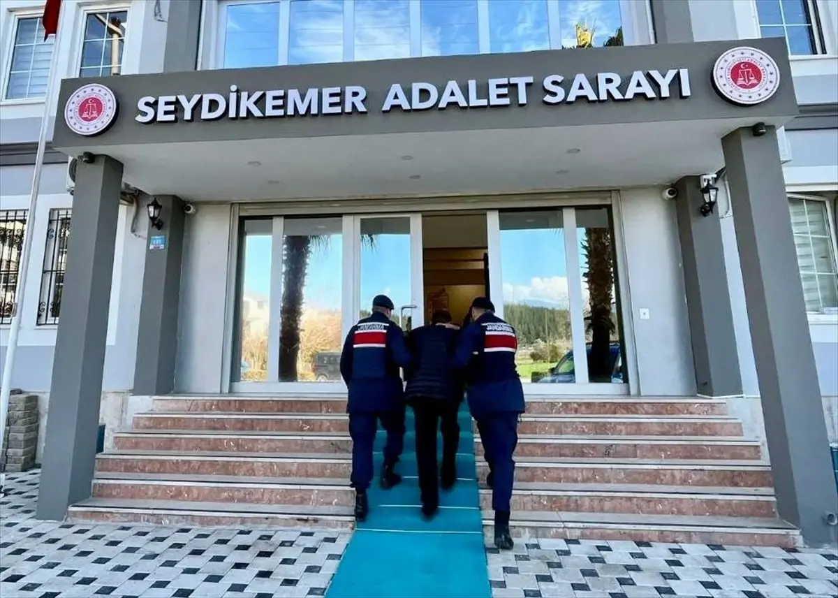 Firari Hükümlü Seydikemer\'de Yakalandı