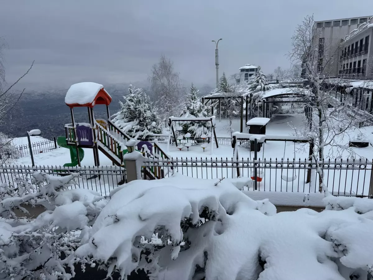 Ordu\'da Kar Yağışı Nedeniyle Eğitime Ara Verildi