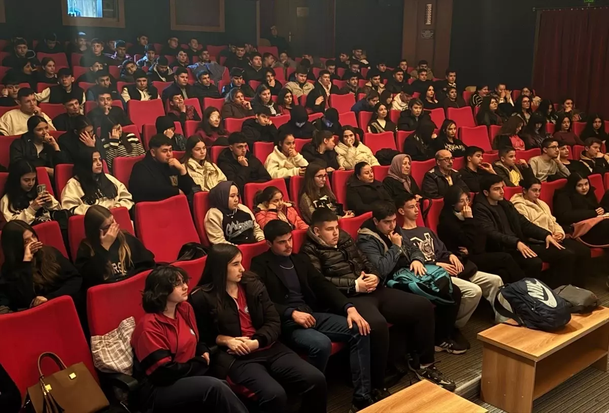 İzmir Devlet Opera ve Balesi\'nden Eğitim Konseri