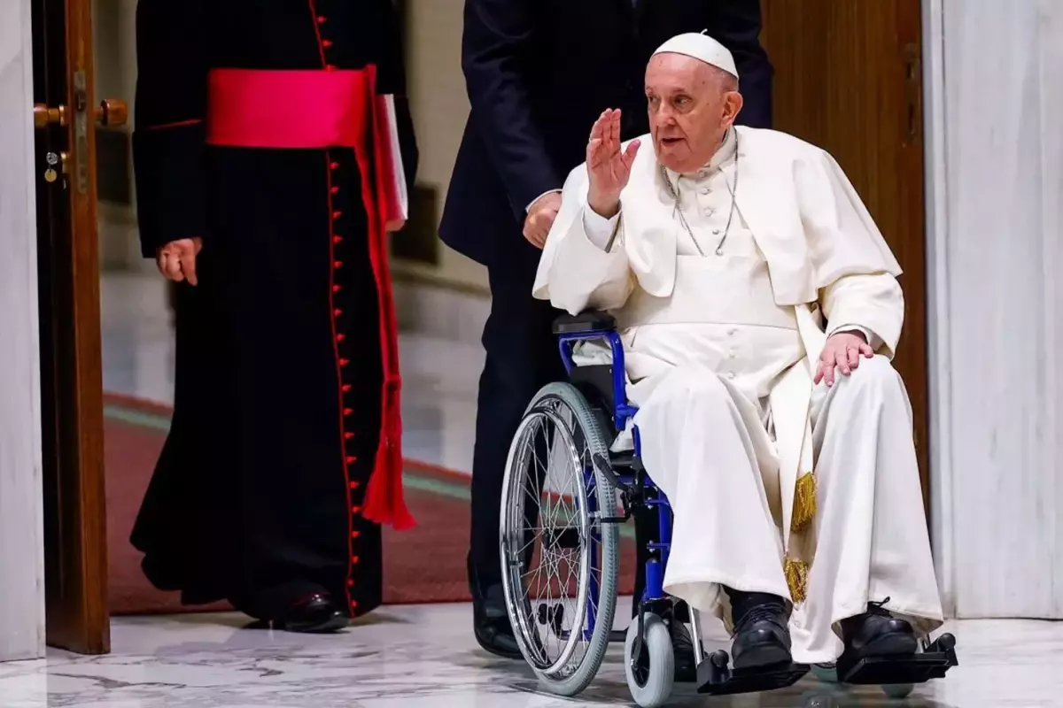 Vatikan, Papa Franciscus\'ta zatürre geliştiğini açıkladı