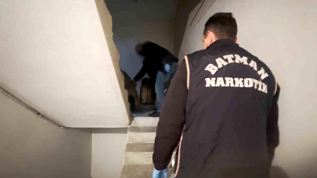 Batman\'da Uyuşturucu Operasyonu: 2 Tutuklama