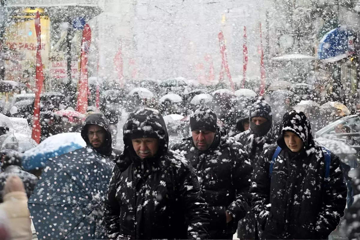 Bu provaydı, İstanbul\'a tipi şeklinde kar yağacak! İşte saat saat hava raporu