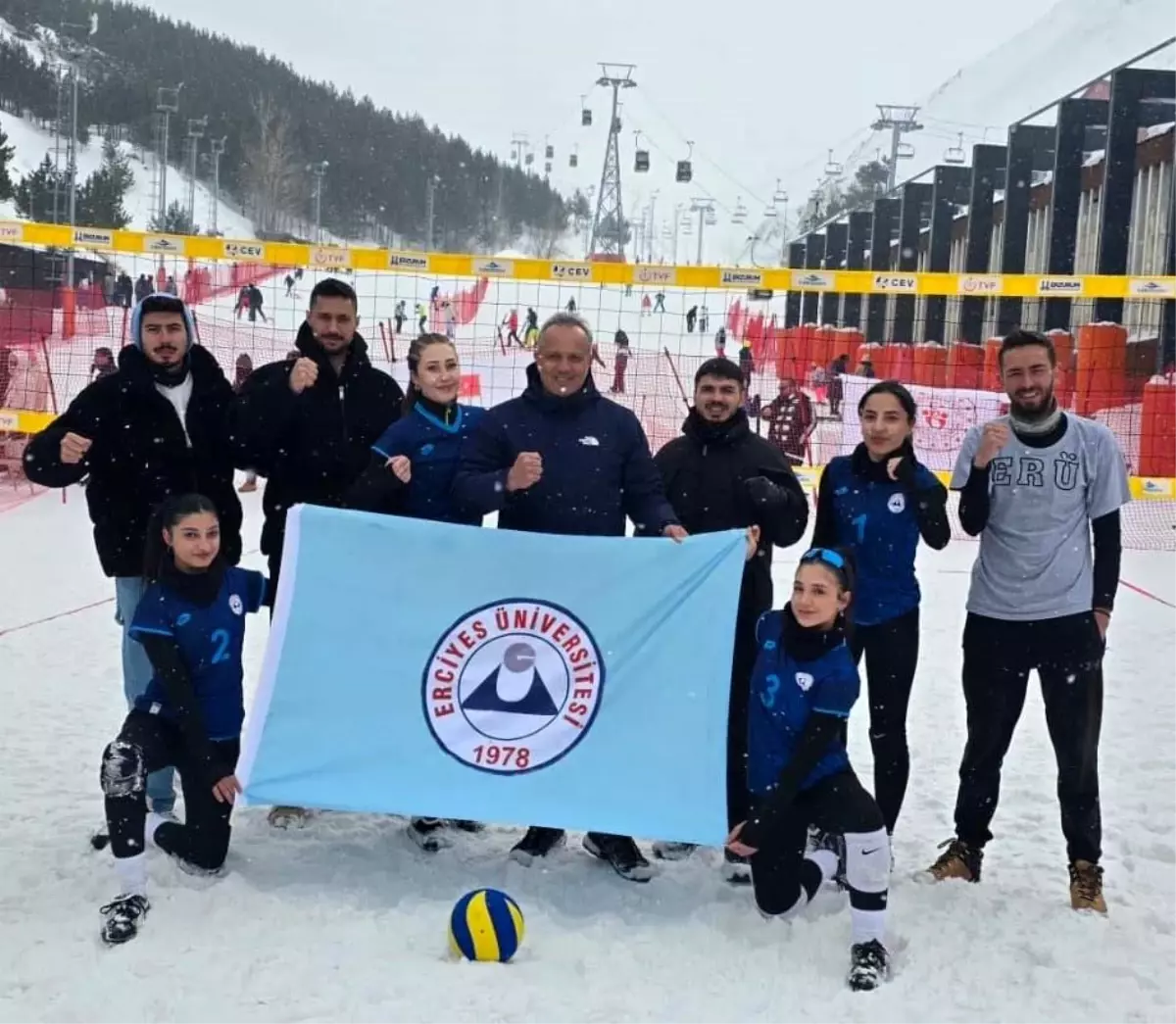 Erciyes Üniversitesi Kar Voleybolu Şampiyonu