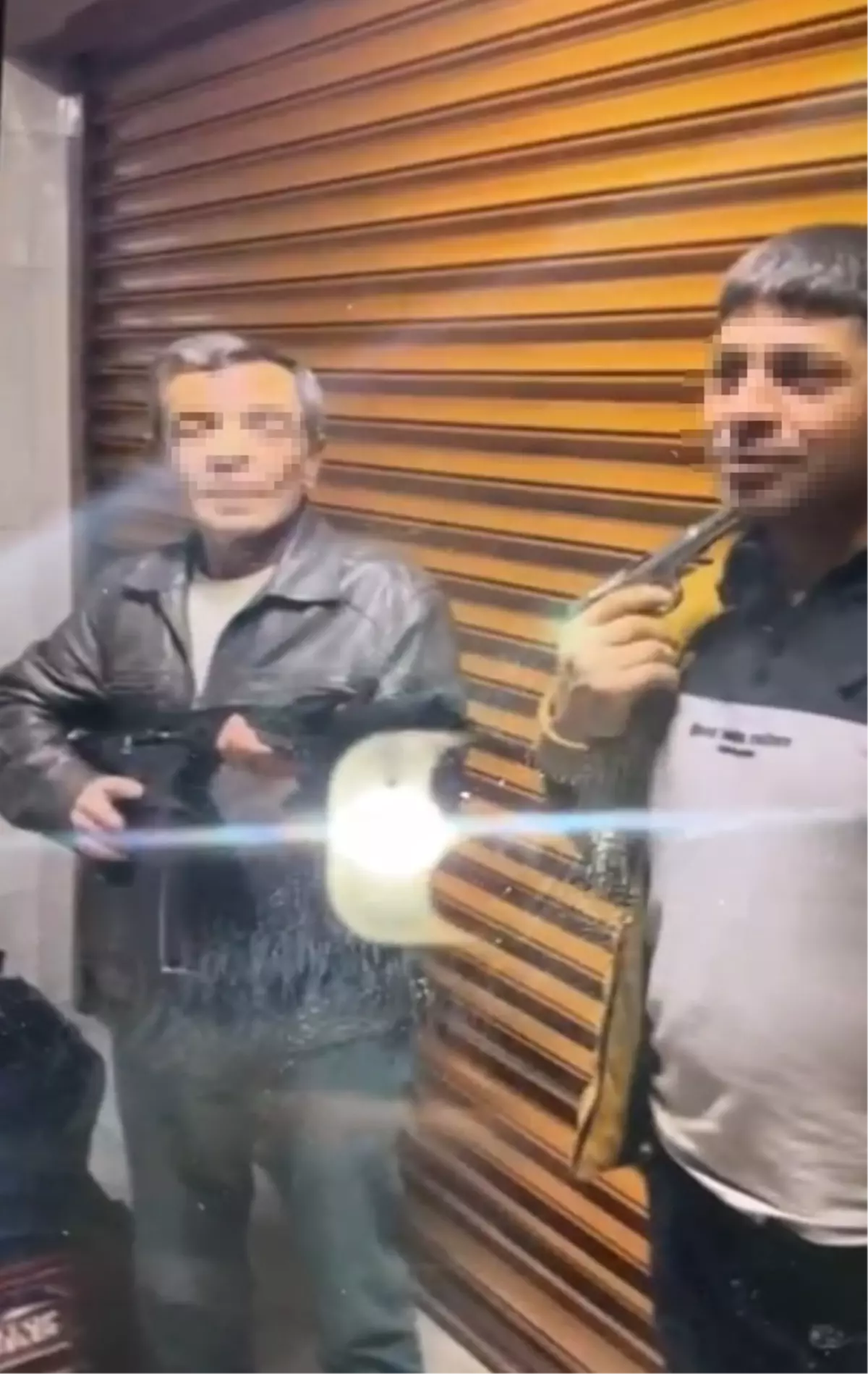 Adana\'da Şaka Yüzünden Tabanca ile Yaralanma Olayı