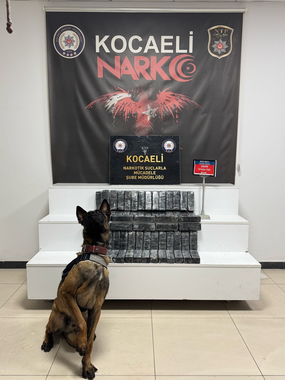 Kocaeli\'de İran Plakalı Cipte 34 Kilo Eroin Ele Geçirildi