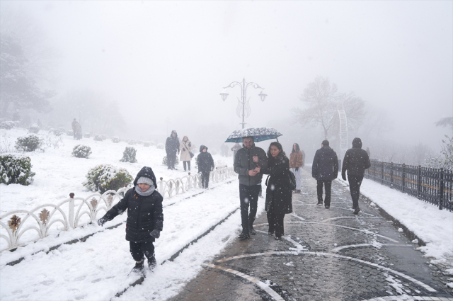 İstanbul'da kabus için saat verildi! 26 ilde okullar tatil, sayı sürekli artıyor İstanbul'da kabus için saat verildi! 26 ilde okullar tatil, sayı sürekli artıyor