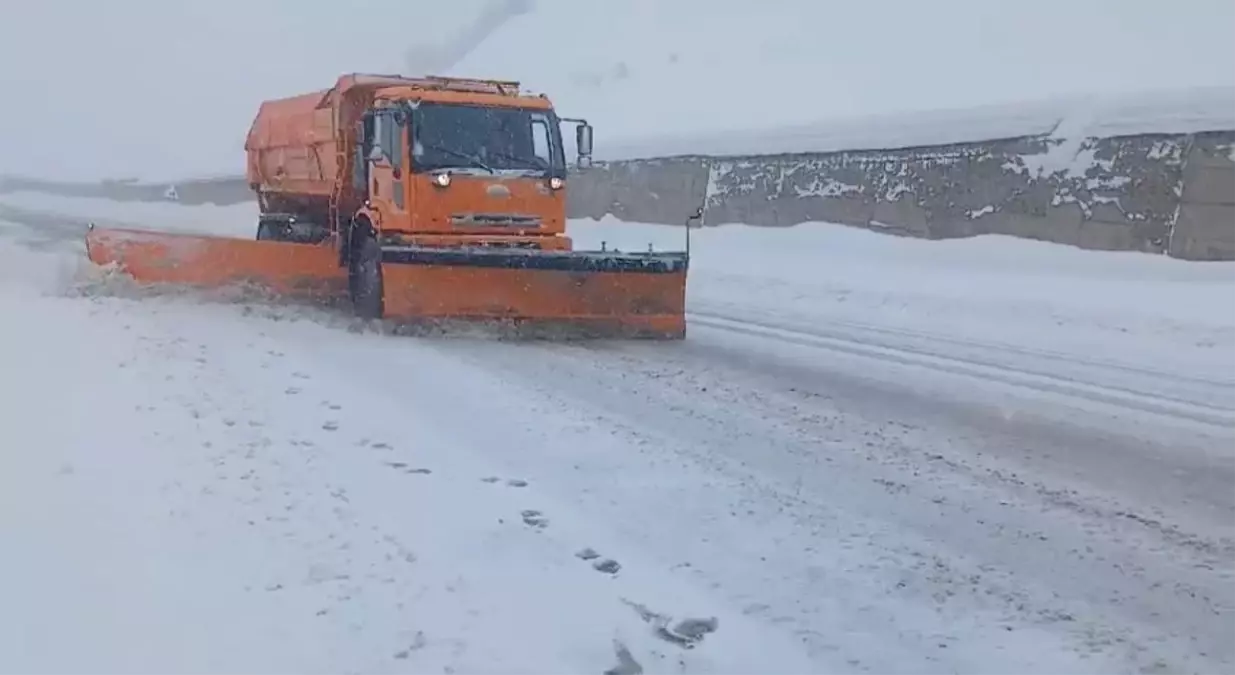 Tunceli\'de Kar Yağışı Nedeniyle Eğitime Ara Verildi