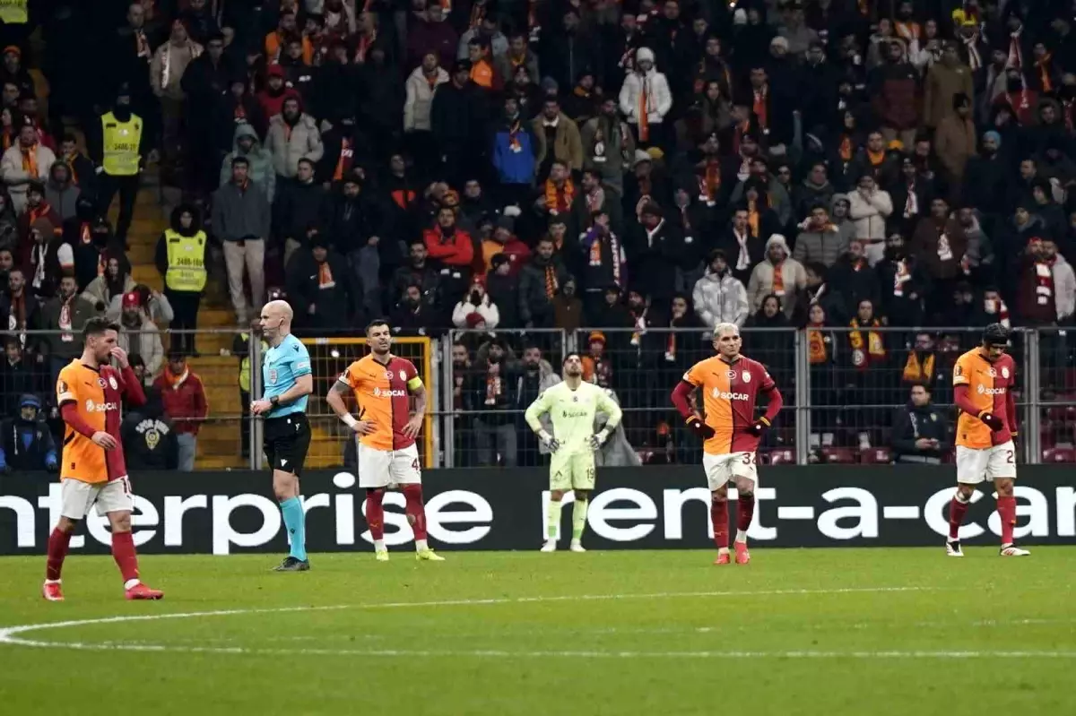 Galatasaray - AZ Alkmaar: İlk Yarı Sonucu