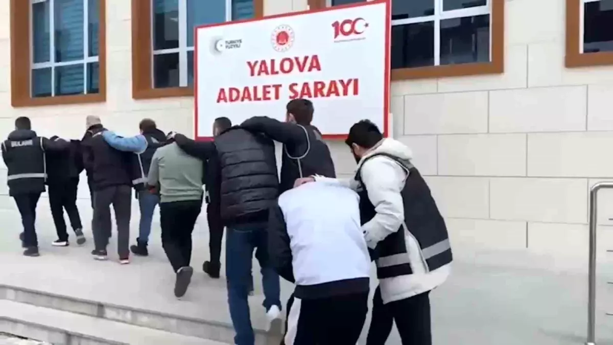 Yalova\'da Gasp Çetesi Tutuklandı