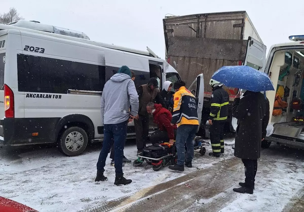 Çaycuma\'da Zincirleme Trafik Kazası