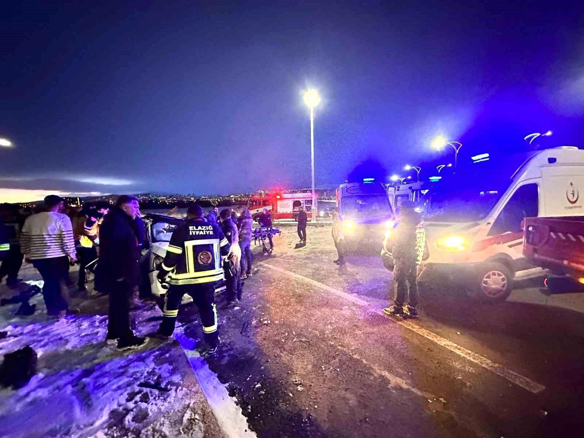 Elazığ\'da Trafik Kazası: Büşra Çinkılıç Hayatını Kaybetti
