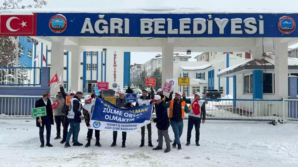 Hizmet-İş Sendikası\'ndan Ağrı Belediyesi\'ne Eylem