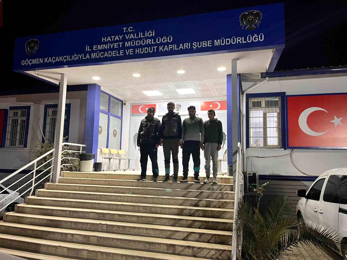 Hatay\'da 4 Düzensiz Göçmen Yakalandı