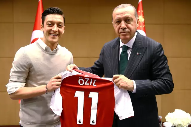 İddia bomba! Sinan Akçıl ve Mesut Özil AK Parti MKYK'da