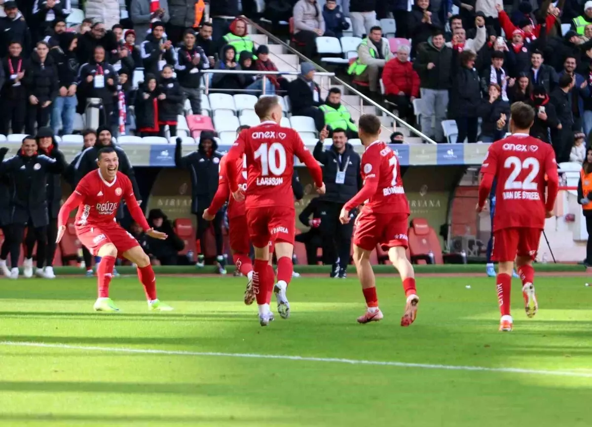 Antalyaspor 2-0 Kasımpaşa: İlk Yarı Sonucu