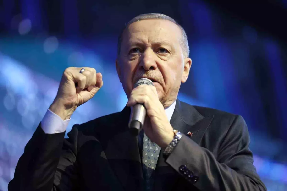 Cumhurbaşkanı Erdoğan: "MHP ve Sayın Bahçeli, Cumhur İttifakı çatısı altında, ülkemizin kronik sorunlarının çözümünde ön açıcı tavırlarıyla Türk...