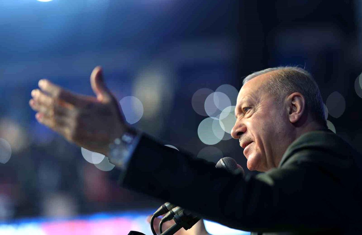 Cumhurbaşkanı Erdoğan: "Terörün, şiddetin, silahın karanlık gölgesinin ülkemizin ve bölgemizin üzerinden tamamen çekileceği günler inşallah çok...