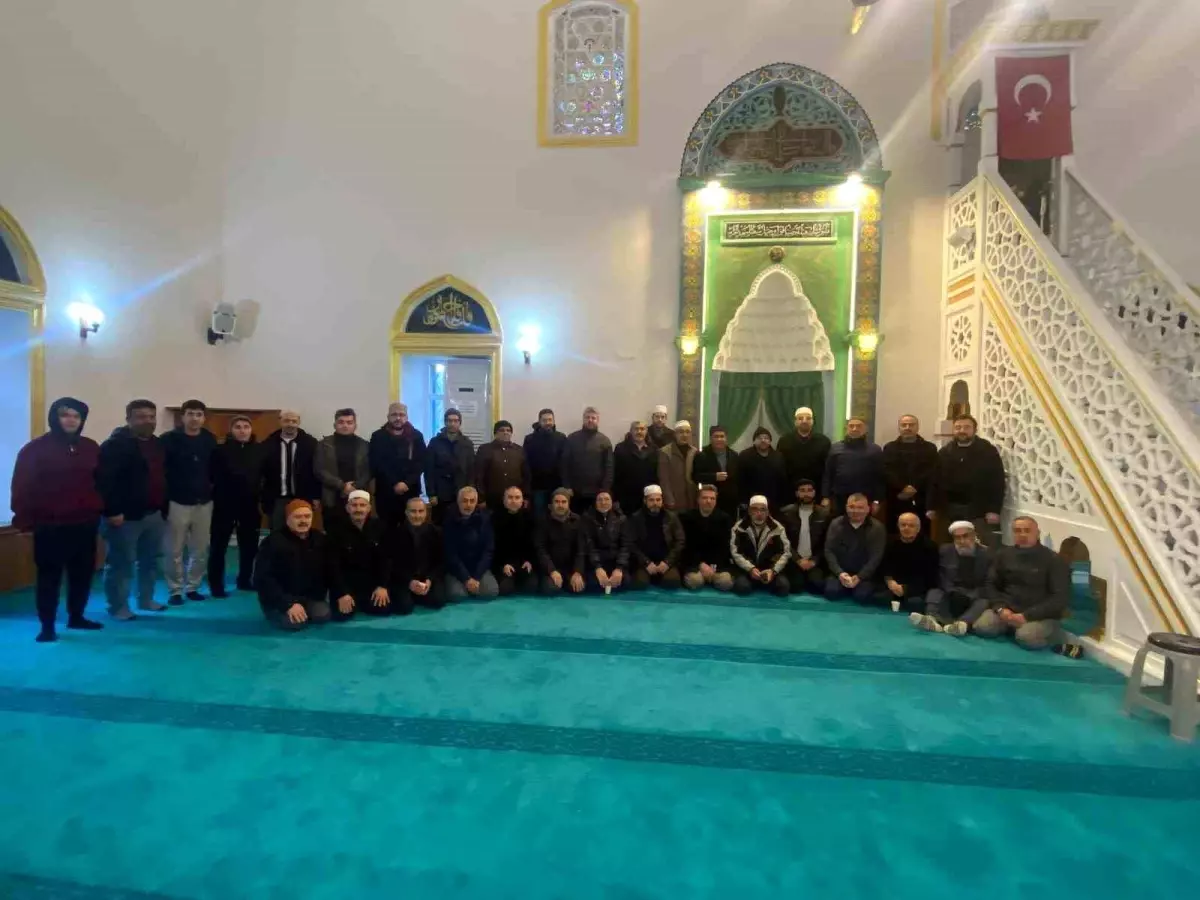 Sabah Namazı Buluşması Aytepe Camii\'nde