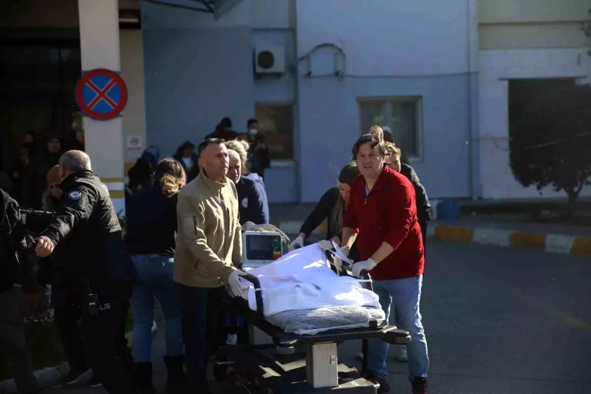 Fethiye\'de Araç Yangınında 5 Yaşındaki Çocuk Ağır Yaralandı