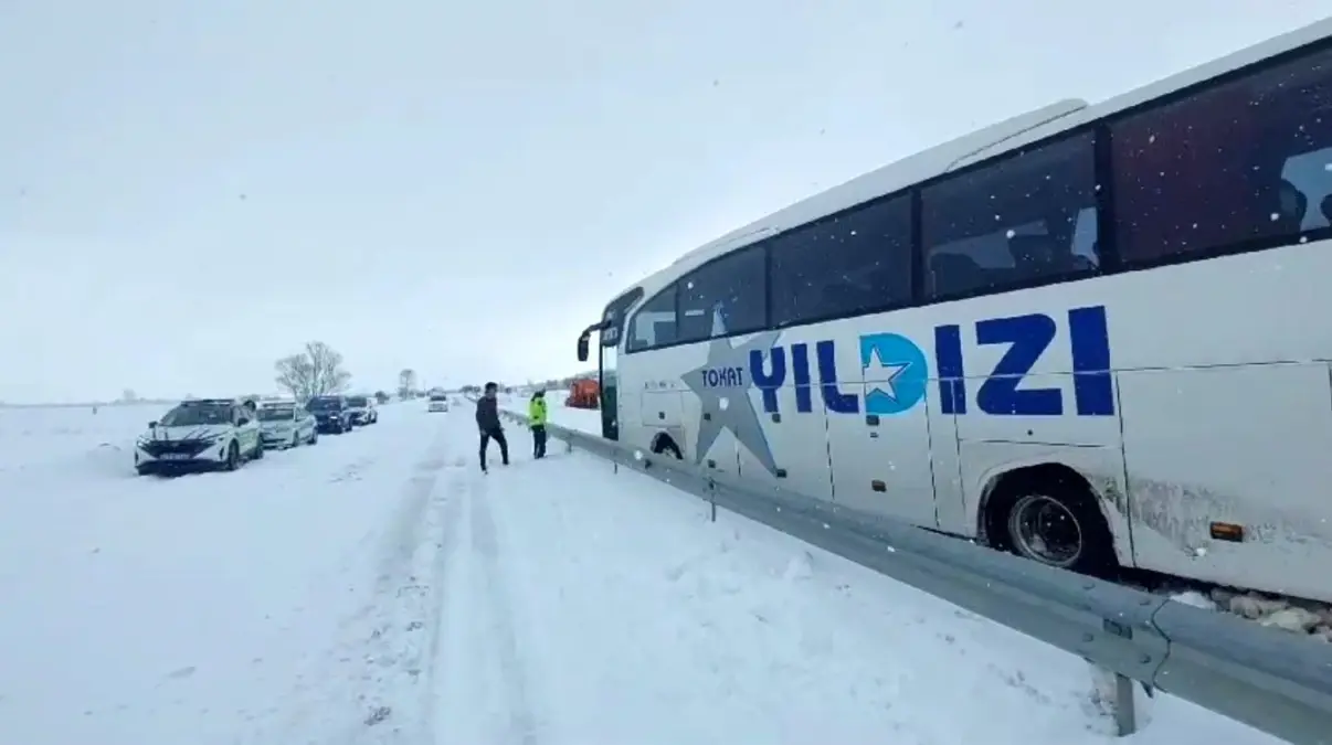 Samsun-Sinop Karayolunda Kar Engeli