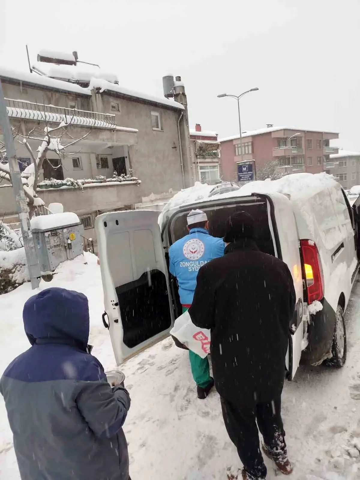 Zonguldak\'ta Yardım Hizmetleri Devam Ediyor