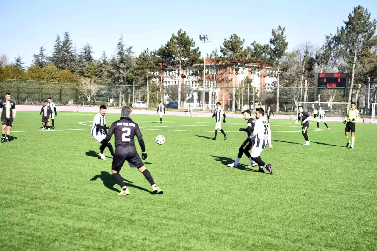 Anadolu Üniversitesi\'nde Spor Turnuvaları Başladı