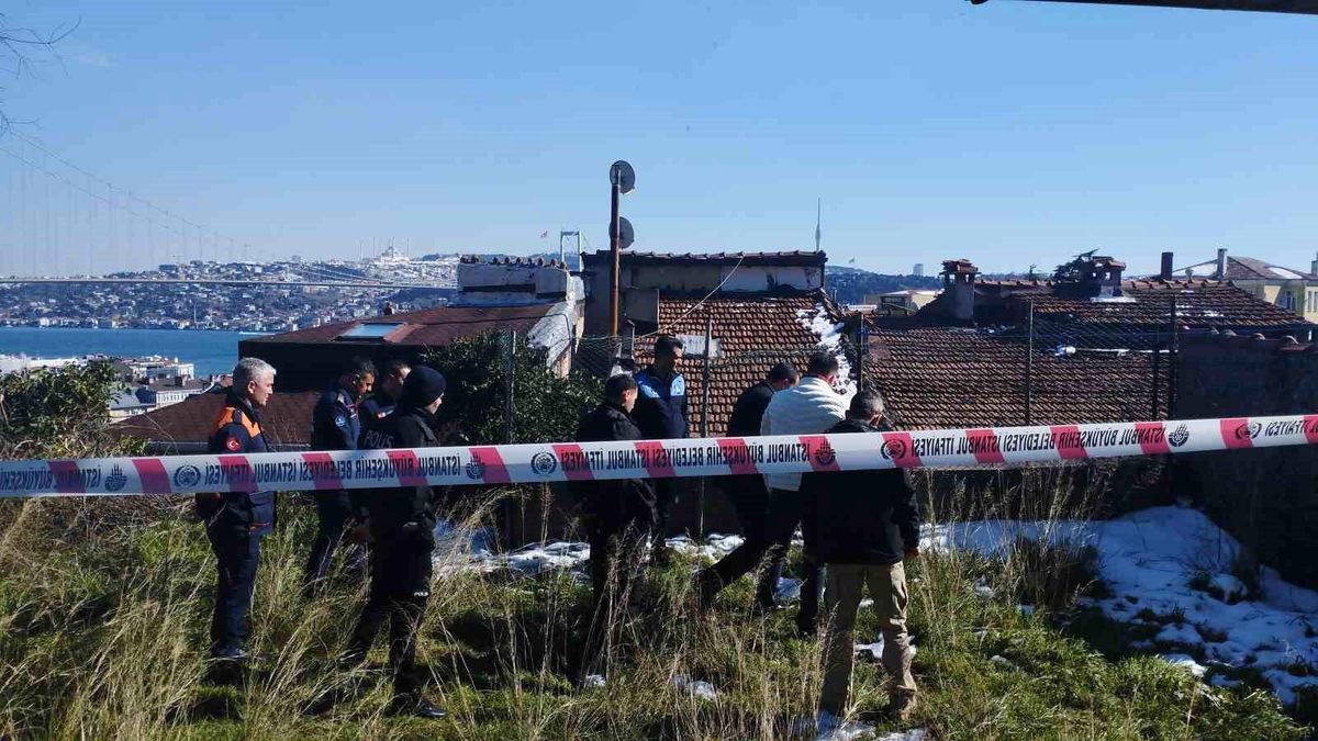 Beşiktaş\'ta Toprak Kayması: Hasar Gördü