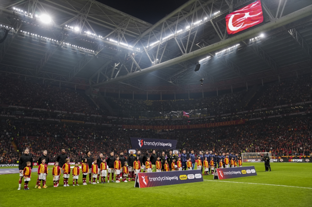 Derbide kazanan yok! Galatasaray ile Fenerbahçe golsüz berabere kaldı