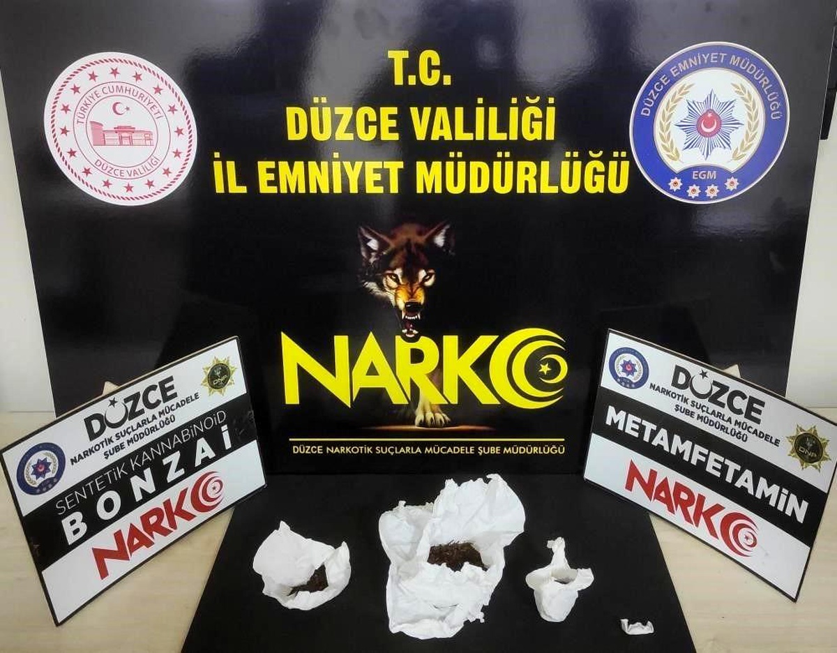 Düzce\'de Uyuşturucu Operasyonları: 33 Gözaltı, 2 Tutuklama