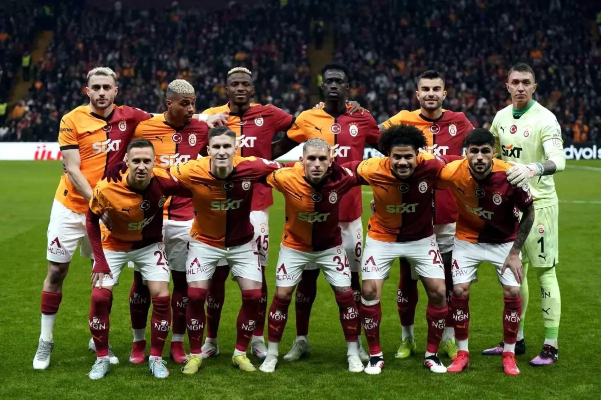 Galatasaray Derbide 4 Değişiklikle Saha Çıkıyor