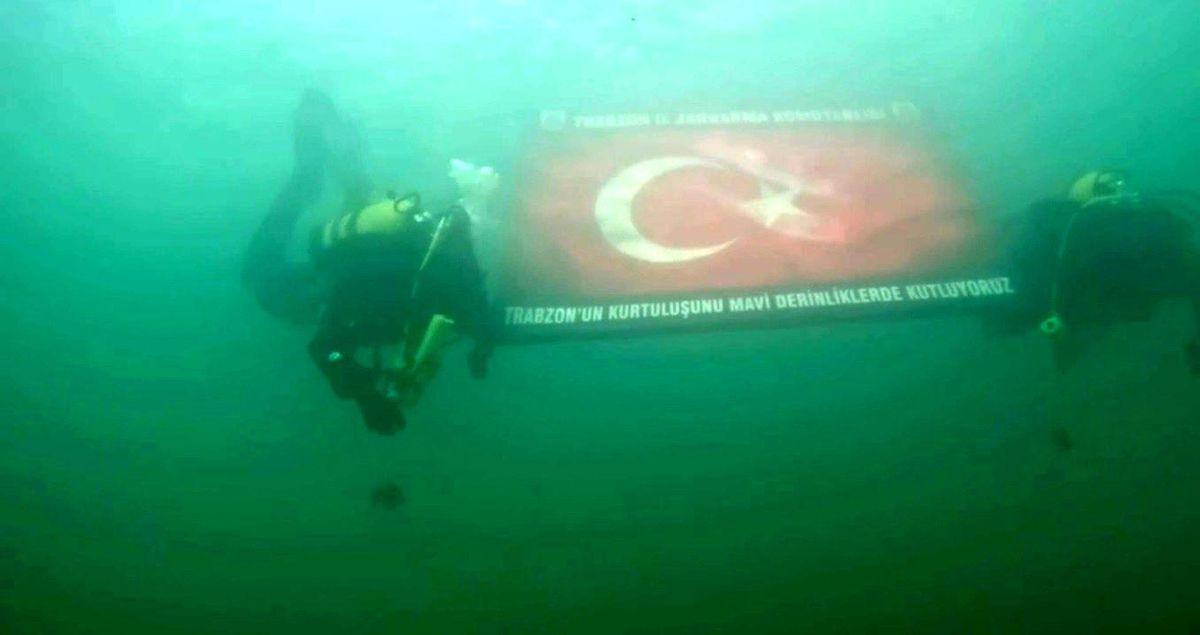 Trabzon\'un Kurtuluşu Dalışla Kutlandı