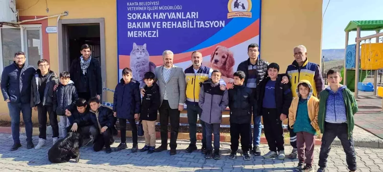 Öğrenciler Hayvan Bakım Merkezini Ziyaret Etti