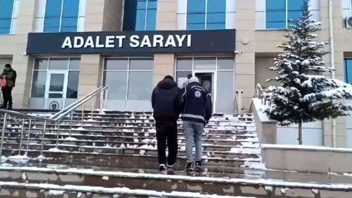 Van\'da Göçmen Kaçakçılığı Operasyonu