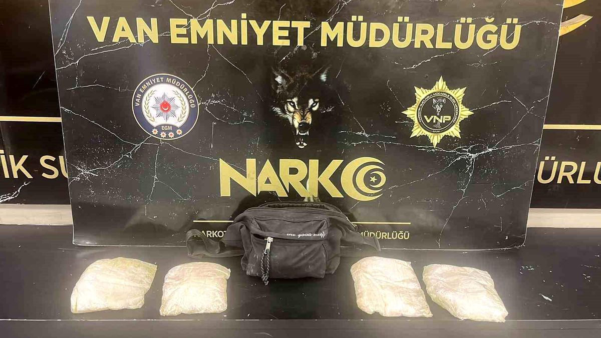 Van\'da 7 Kilo Metamfetamin Ele Geçirildi
