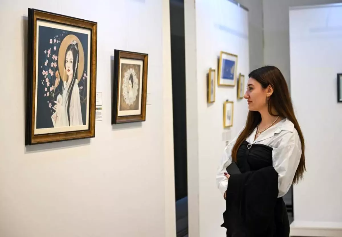 İstanbul\'da Uluslararası Sanat Sergisi Açıldı