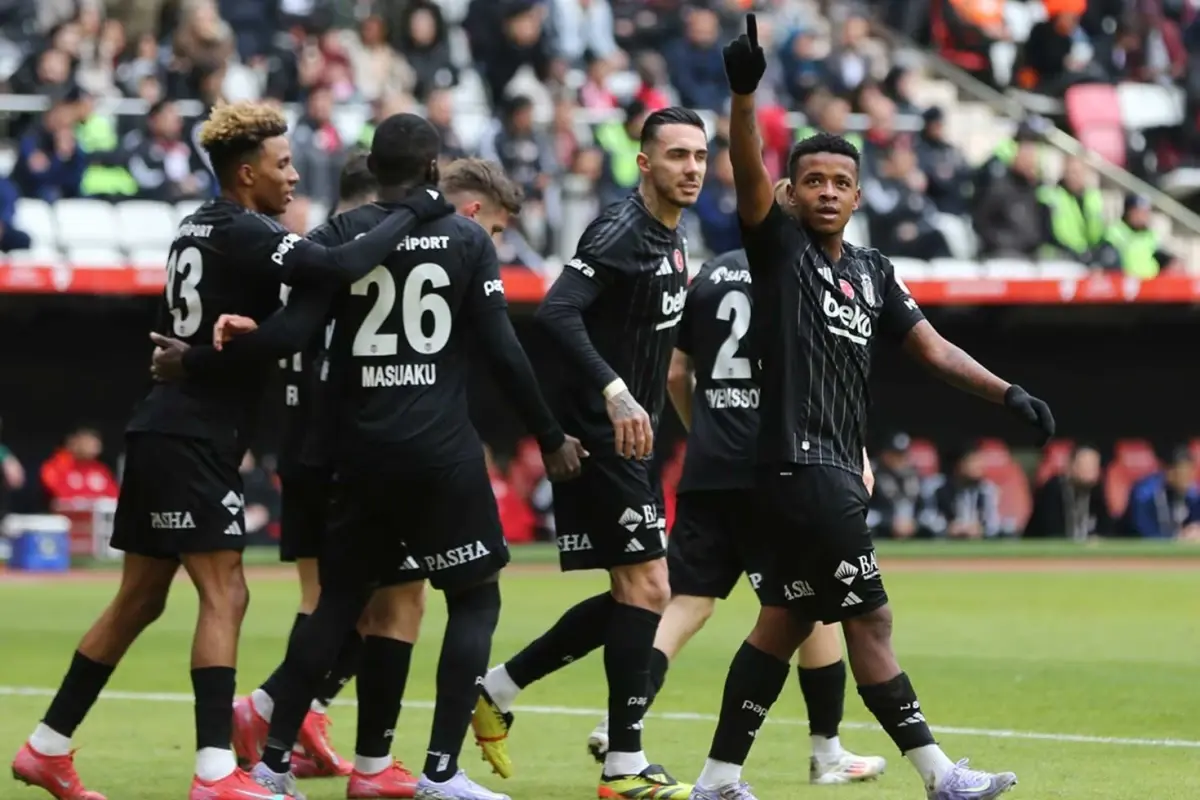 Antalyaspor\'u 2-1 yenen Beşiktaş, Türkiye Kupası\'nda çeyrek finale yükseldi