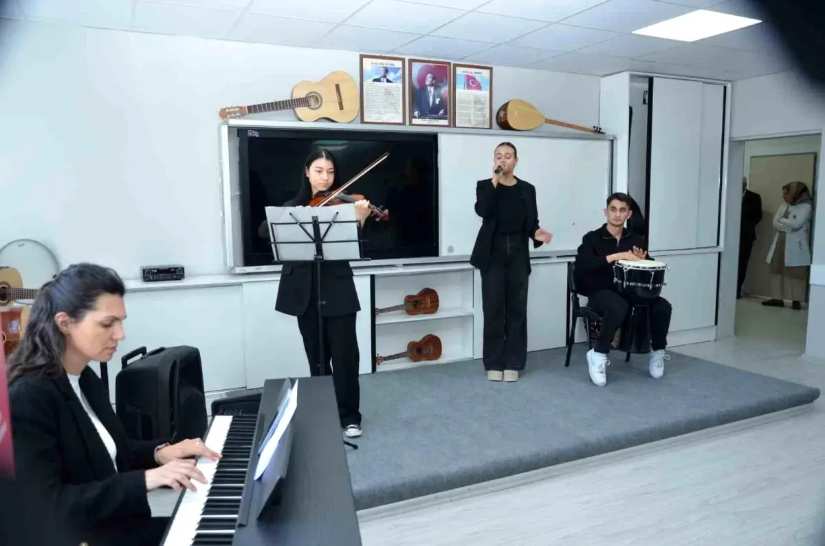 Söğüt Anadolu Lisesi\'nde Yeni Müzik Sınıfı Açıldı