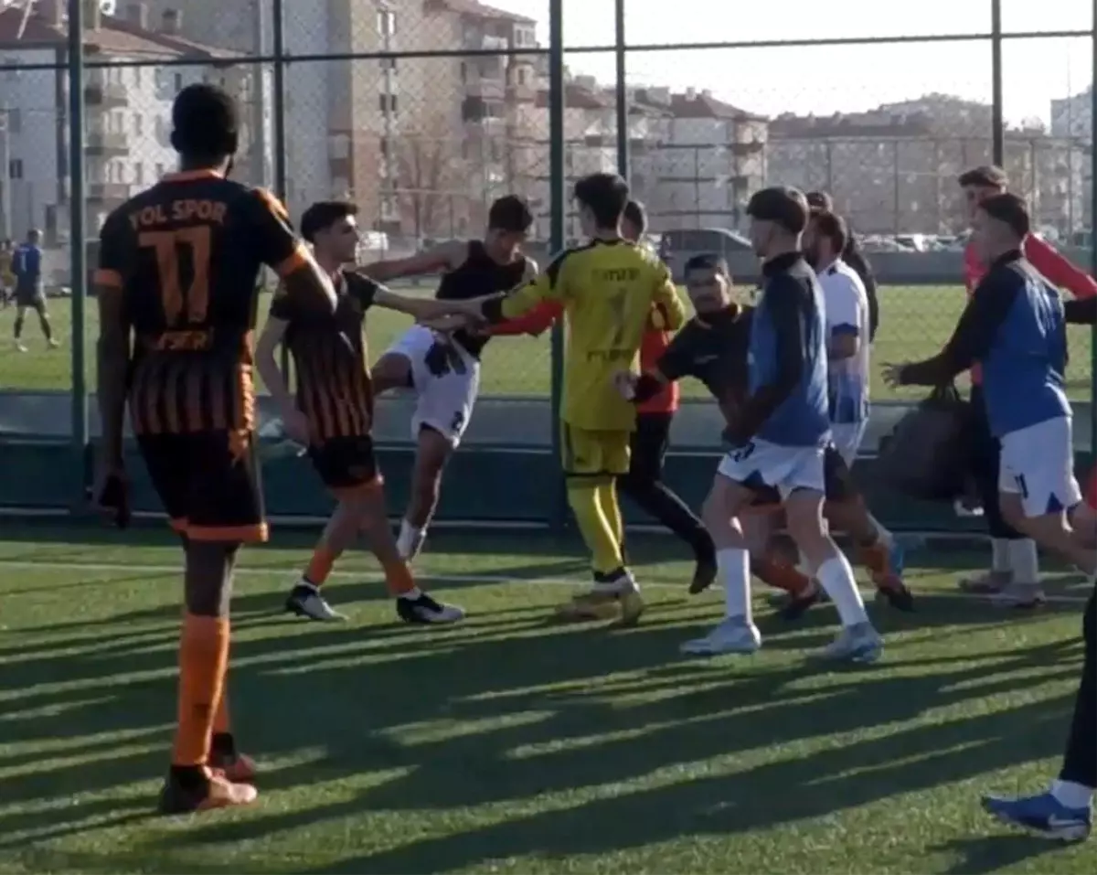 Gaziosmanpaşaspor\'a Ceza Yağdı