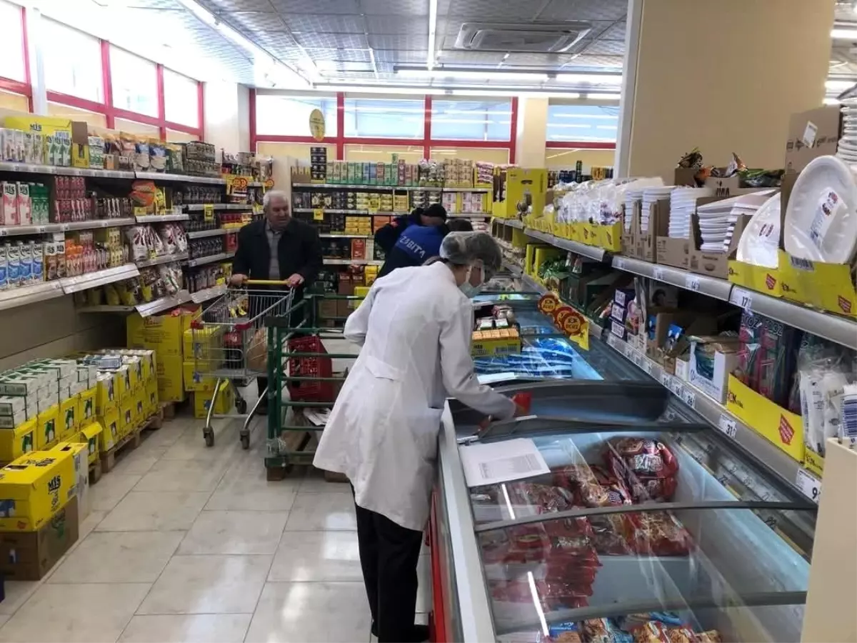 Gölbaşı\'nda Zabıta Ekipleri Market Denetimi Yapıyor