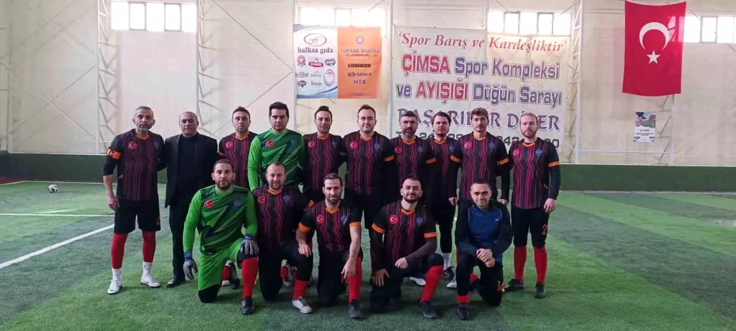 Ağrı Emniyet Futbol Takımı Finalde