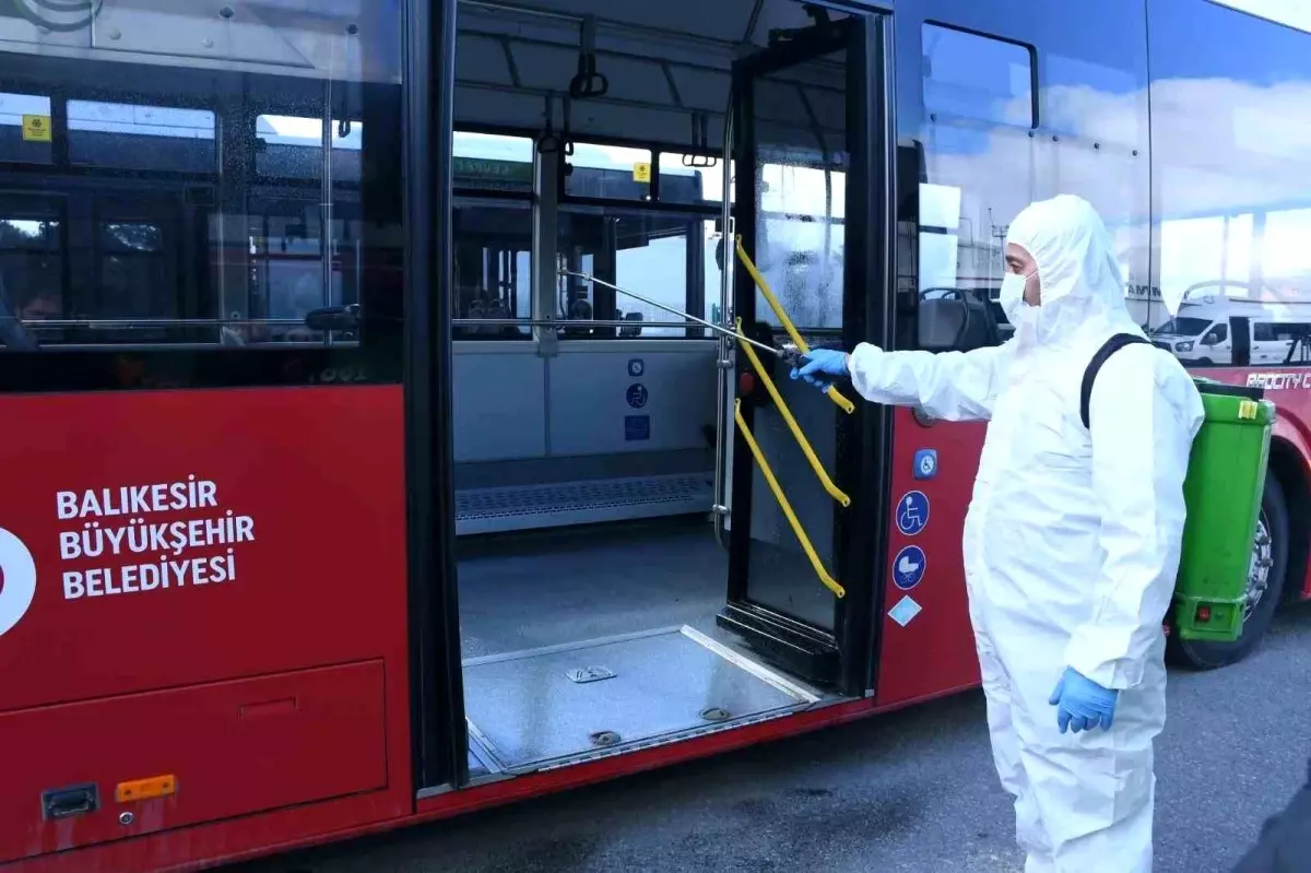 Balıkesir\'de Toplu Taşıma Araçları Hijyenik Hale Getiriliyor